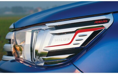 ΔΙΑΚΟΣΜΗΤΙΚΟ ΠΛΑΙΝΟ ΦΑΝΑΡΙΟΥ TOYOTA HILUX REVO '15- (ΣΕΤ)